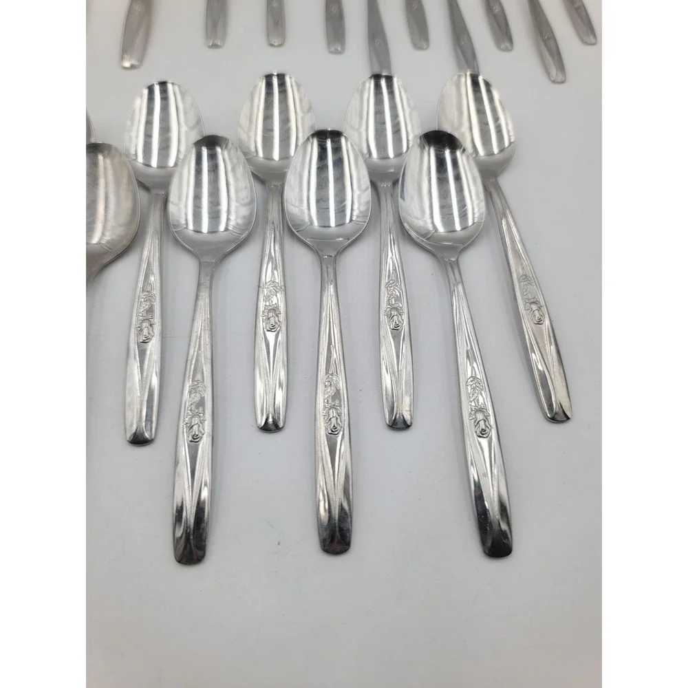 29pc Rogers International Silver Rosebud Rose Bud Flatware Set Serving Spoons